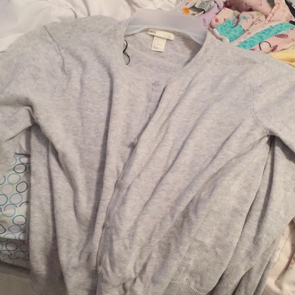 Clothes for sale! Will negotiate price if needed. - Picture 4 of 7